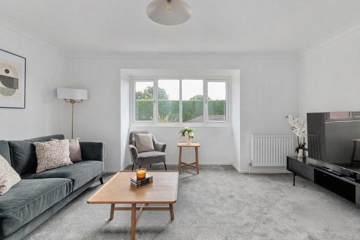 Building Wiltshire Drive - smarter-rent-ltd-1 - 1637650 adresindeki bir dairede modern mobilyalarla zarif bir şekilde tasarlanmış oturma odası Wokingham, Wokingham Building Wiltshire Drive - smarter-rent-ltd-1 - 1637650 adresindeki bir dairede modern mobilyalarla zarif bir şekilde tasarlanmış oturma odası Wokingham, Wokingham