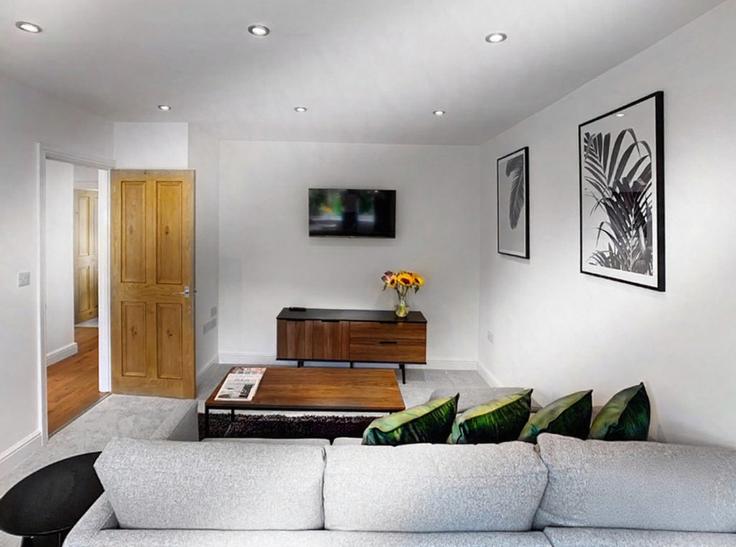 Windsor and Maidenhead, Ascot에 위치한 Building High Street - smarter-rent-ltd-1 - 1637620 유닛의 세련된 인테리어가 돋보이는 거실