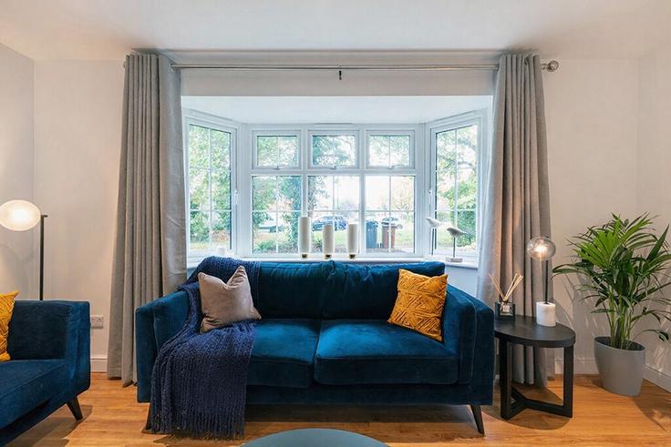 Salle de séjour élégante avec mobilier moderne dans un appartement à Building Cumberland Avenue - smarter-rent-ltd-1 - 1637720 à Borough of Guildford, Guildford Salle de séjour élégante avec mobilier moderne dans un appartement à Building Cumberland Avenue - smarter-rent-ltd-1 - 1637720 à Borough of Guildford, Guildford
