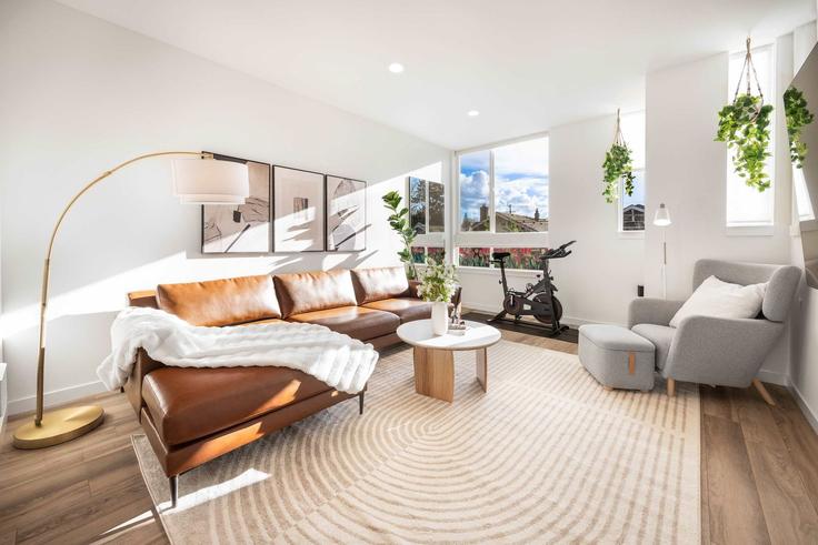Seattle, Seattle에 위치한 Building North 47th Street - snowballrentals - 1571540 유닛의 세련된 인테리어가 돋보이는 거실 Seattle, Seattle에 위치한 Building North 47th Street - snowballrentals - 1571540 유닛의 세련된 인테리어가 돋보이는 거실