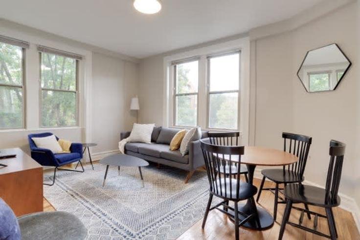 Washington, Washington에 위치한 Building Connecticut Avenue Northwest - sojourn-guesty - 1013288 아파트의 세련된 인테리어가 돋보이는 거실
