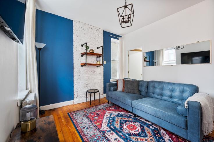 Manhattan, New York 소재 Building East 91st Street - solarbreezes - 1039024 - NYC 유닛에 마련된, 현대적인 가구로 꾸며진 우아한 디자인의 거실