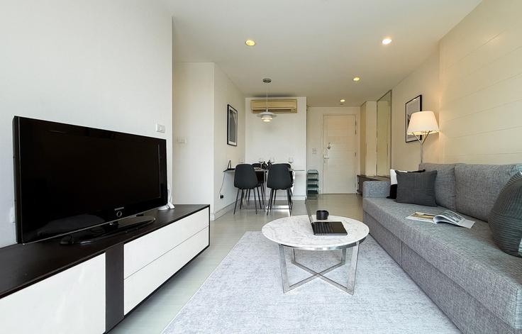 Khlong San, Bangkok에 위치한 Building Krung Thon Buri Road - sontana-company-limited - 1358500 아파트의 세련된 인테리어가 돋보이는 거실