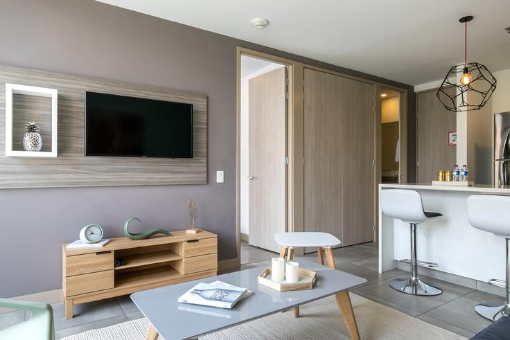 Salle de séjour élégante avec mobilier moderne dans un appartement à Building Calle 1b Sur - soul-management-sas - 1321260 à El Poblado, Medellín Salle de séjour élégante avec mobilier moderne dans un appartement à Building Calle 1b Sur - soul-management-sas - 1321260 à El Poblado, Medellín