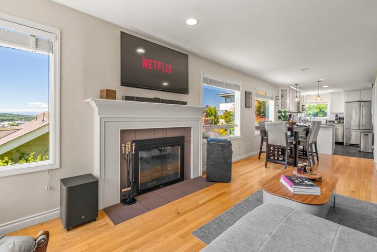Salle de séjour élégante avec mobilier moderne dans un appartement à Building Northwest 49th Street - sound-stays - 1607387 à Seattle, Seattle Salle de séjour élégante avec mobilier moderne dans un appartement à Building Northwest 49th Street - sound-stays - 1607387 à Seattle, Seattle
