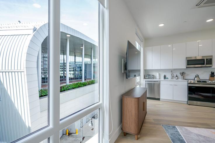 Cocina funcional y elegante con equipamiento de alta gama en un apartamento de lujo en Building Hichborn Street - stars-of-boston - 1319723 en Boston, Boston Cocina funcional y elegante con equipamiento de alta gama en un apartamento de lujo en Building Hichborn Street - stars-of-boston - 1319723 en Boston, Boston