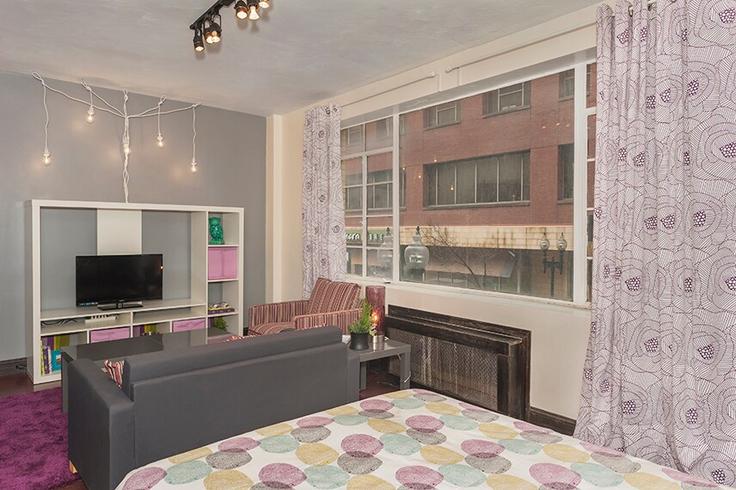 Boston, Boston에 위치한 Building Stuart Street - stay-nue - 1366764 유닛의 세련된 인테리어가 돋보이는 거실