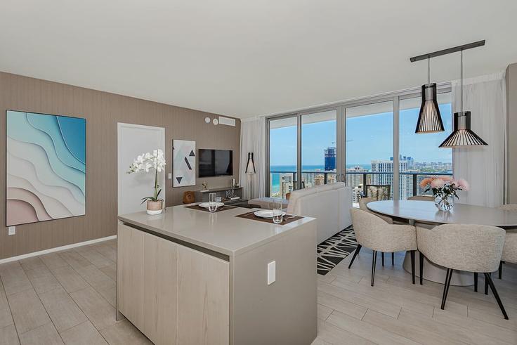 Hollywood HollywoodのBuilding South Ocean Drive - stay-sol - 1227209 - MIAのアパートメントにある、モダンな家具を備えたエレガントなデザインのリビングルーム Hollywood HollywoodのBuilding South Ocean Drive - stay-sol - 1227209 - MIAのアパートメントにある、モダンな家具を備えたエレガントなデザインのリビングルーム