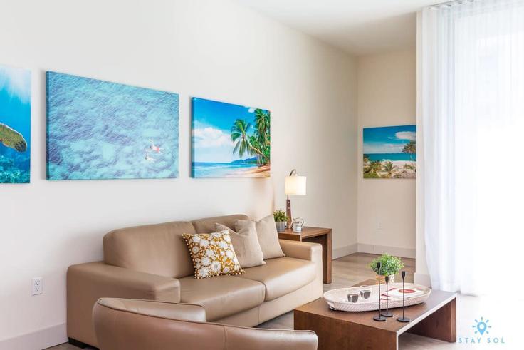 Building North Ocean Drive - stay-sol - 1227307 - MIA adresindeki bir dairede modern mobilyalarla zarif bir şekilde tasarlanmış oturma odası Hollywood, Hollywood Building North Ocean Drive - stay-sol - 1227307 - MIA adresindeki bir dairede modern mobilyalarla zarif bir şekilde tasarlanmış oturma odası Hollywood, Hollywood