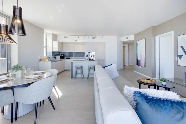 Hollywood, Hollywood에 위치한 Building South Ocean Drive - stay-sol - 1227390 - MIA 아파트의 세련된 인테리어가 돋보이는 거실