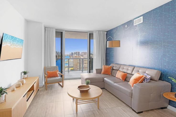 Hallandale Beach, Hallandale Beach에 위치한 Building East Hallandale Beach Boulevard - stay-sol - 1227274 - MIA 유닛의 세련된 인테리어가 돋보이는 거실