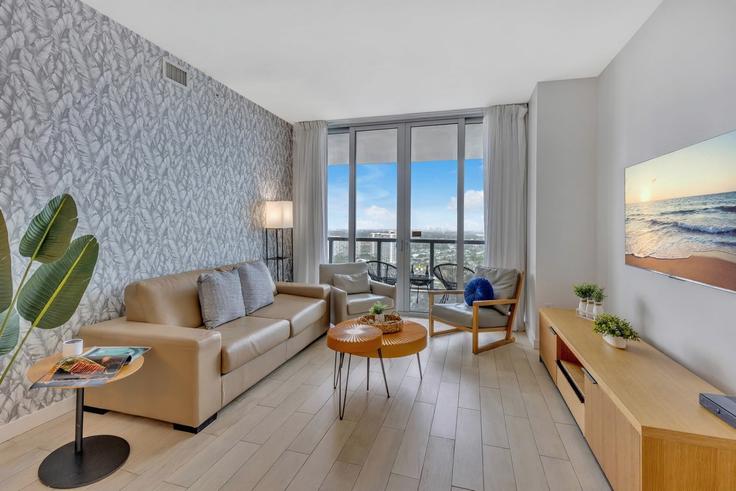 Hallandale Beach, Hallandale Beach에 위치한 Building East Hallandale Beach Boulevard - stay-sol - 1227413 - MIA 유닛의 세련된 인테리어가 돋보이는 거실