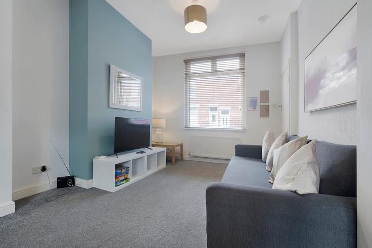 Elegant gestaltetes Wohnzimmer mit moderner Einrichtung in einer Wohnung im Building Brighton Road - stay-with-us-mpb-ltd - 1588800 in Darlington, Darlington Elegant gestaltetes Wohnzimmer mit moderner Einrichtung in einer Wohnung im Building Brighton Road - stay-with-us-mpb-ltd - 1588800 in Darlington, Darlington