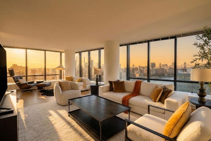 Manhattan, New York에 위치한 Building East 72nd Street - stayhausguesty - 1363923 유닛의 세련된 인테리어가 돋보이는 거실 Manhattan, New York에 위치한 Building East 72nd Street - stayhausguesty - 1363923 유닛의 세련된 인테리어가 돋보이는 거실