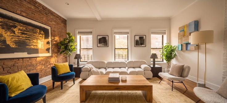 Building West 16th Street - stayhausguesty - 1289702 - NYC adresindeki bir dairede modern mobilyalarla zarif bir şekilde tasarlanmış oturma odası Manhattan, New York