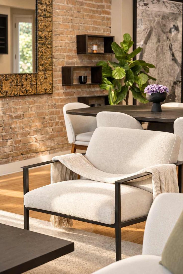 Salle de séjour élégante avec mobilier moderne dans un appartement à Building East 3rd Street - stayhausguesty - 1529137 à Manhattan, New York Salle de séjour élégante avec mobilier moderne dans un appartement à Building East 3rd Street - stayhausguesty - 1529137 à Manhattan, New York