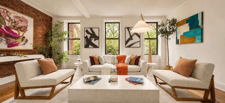 Building West 16th Street - stayhausguesty - 1256827 - NYC adresindeki bir dairede modern mobilyalarla zarif bir şekilde tasarlanmış oturma odası Manhattan, New York Building West 16th Street - stayhausguesty - 1256827 - NYC adresindeki bir dairede modern mobilyalarla zarif bir şekilde tasarlanmış oturma odası Manhattan, New York