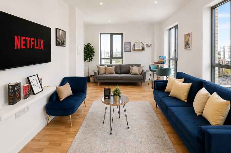 Elegant gestaltetes Wohnzimmer mit moderner Einrichtung in einer Wohnung im Building York Road - staylio - 1556686 in London Borough of Wandsworth, London Elegant gestaltetes Wohnzimmer mit moderner Einrichtung in einer Wohnung im Building York Road - staylio - 1556686 in London Borough of Wandsworth, London