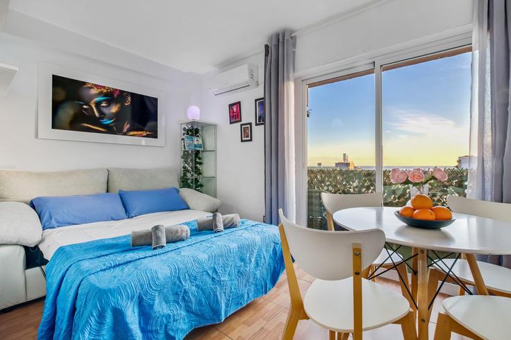 Torremolinos, Torremolinos에 위치한 Building Avenida Joan Miró - steram-flats - 1331121 아파트의 세련된 인테리어가 돋보이는 거실