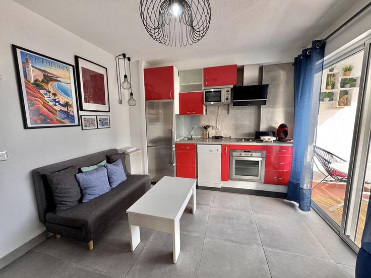 Torremolinos, Torremolinos에 위치한 Building Plaza Goya - steram-flats - 1331117 아파트의 세련된 인테리어가 돋보이는 거실