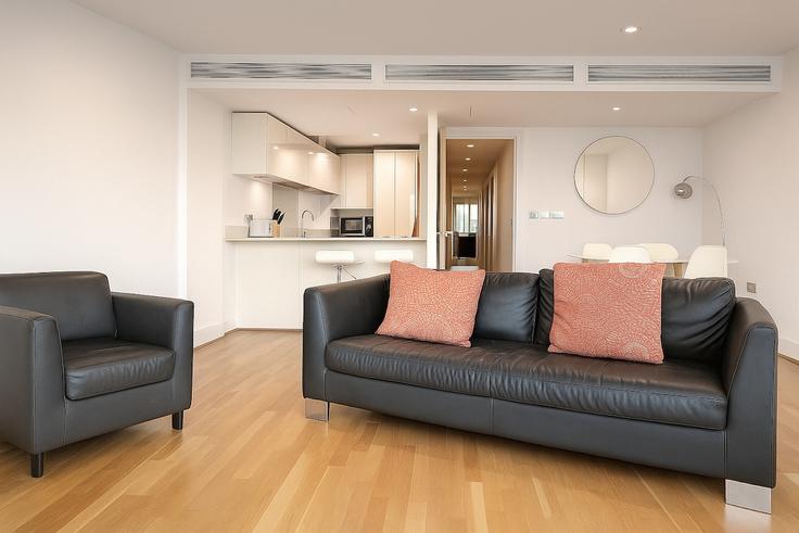 Salle de séjour élégante avec mobilier moderne dans un appartement à Building Saint George Wharf - stilllifeglobal - 1059041 - LON à London Borough of Lambeth, London Salle de séjour élégante avec mobilier moderne dans un appartement à Building Saint George Wharf - stilllifeglobal - 1059041 - LON à London Borough of Lambeth, London
