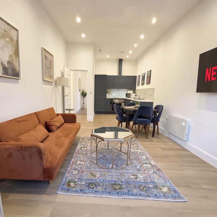 West Suffolk District, Newmarket에 위치한 Building Fordham Road - stl-stays - 1374239 유닛의 세련된 인테리어가 돋보이는 거실