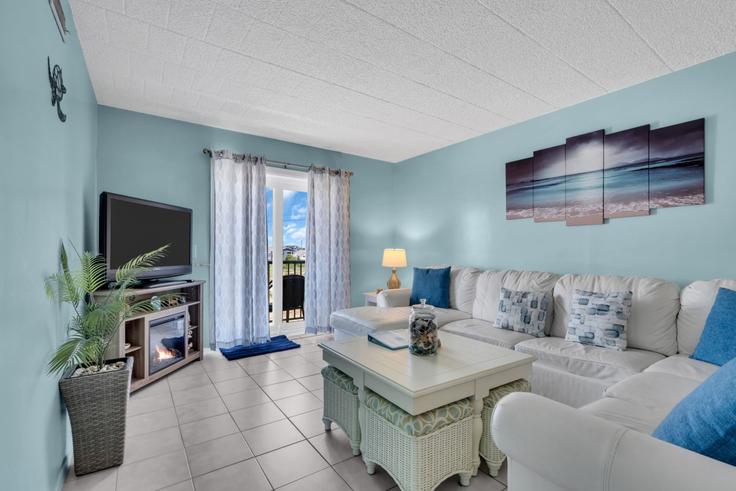 Seaside Heights, Seaside Heights에 위치한 Building Hiering Avenue - suite-capacity - 1574138 유닛의 세련된 인테리어가 돋보이는 거실 Seaside Heights, Seaside Heights에 위치한 Building Hiering Avenue - suite-capacity - 1574138 유닛의 세련된 인테리어가 돋보이는 거실
