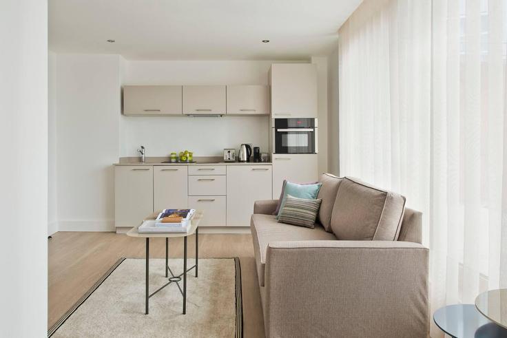 City of London, London에 위치한 Building Fetter Lane - supercity - 1010994 - LON 아파트의 세련된 인테리어가 돋보이는 거실 City of London, London에 위치한 Building Fetter Lane - supercity - 1010994 - LON 아파트의 세련된 인테리어가 돋보이는 거실