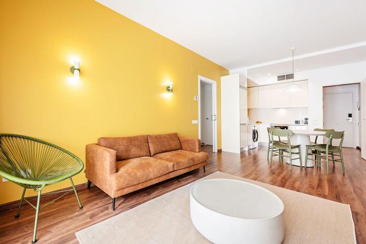 Salle de séjour élégante avec mobilier moderne dans un appartement à Building Carrer de Bailèn - sweett - 1053430 - BCN à Eixample, Barcelona Salle de séjour élégante avec mobilier moderne dans un appartement à Building Carrer de Bailèn - sweett - 1053430 - BCN à Eixample, Barcelona