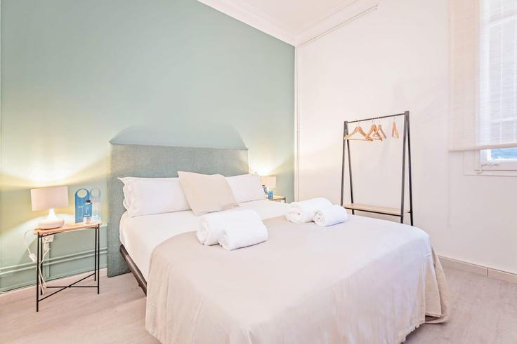 4 apartamento de un dormitorio amueblado en Carrer de Rocafort 1053562P , Eixample, Barcelona, foto 1