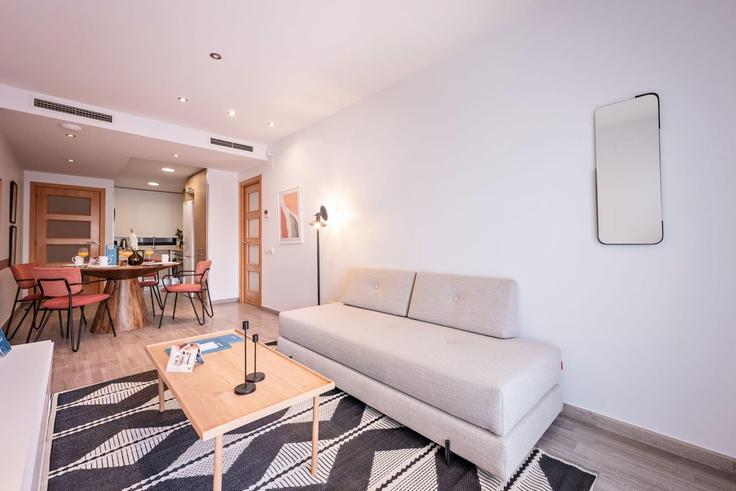 Salle de séjour élégante avec mobilier moderne dans un appartement à Building Carrer de València - sweett - 1054009 - BCN à Eixample, Barcelona