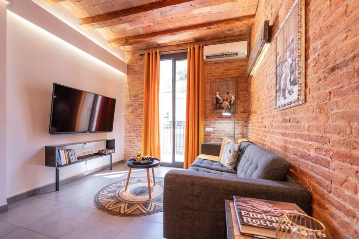 Building Carrer de Blasco de Garay - sweett - 1321169 adresindeki bir dairede modern mobilyalarla zarif bir şekilde tasarlanmış oturma odası Sants-Montjuïc, Barcelona Building Carrer de Blasco de Garay - sweett - 1321169 adresindeki bir dairede modern mobilyalarla zarif bir şekilde tasarlanmış oturma odası Sants-Montjuïc, Barcelona