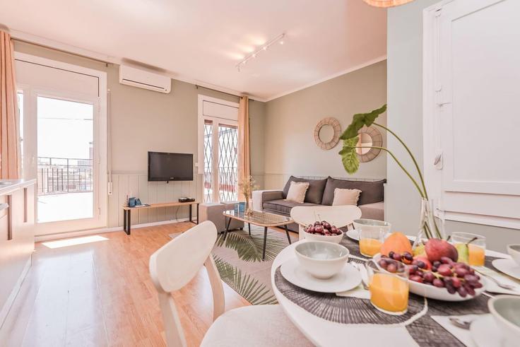 Building Carrer de Rocafort - sweett - 1053560 - BCN adresindeki bir dairede modern mobilyalarla zarif bir şekilde tasarlanmış oturma odası Eixample, Barcelona Building Carrer de Rocafort - sweett - 1053560 - BCN adresindeki bir dairede modern mobilyalarla zarif bir şekilde tasarlanmış oturma odası Eixample, Barcelona