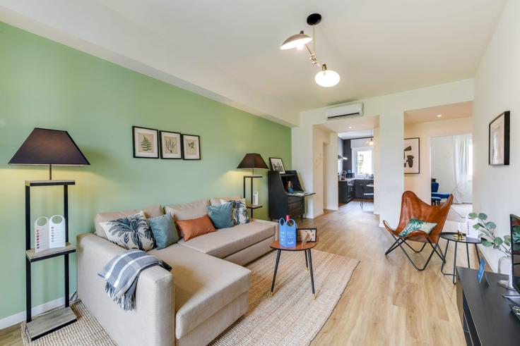 Salle de séjour élégante avec mobilier moderne dans un appartement à Building Piazzale Giovanni de Agostini - sweett - 1053648 - ITA à Milan, Milan