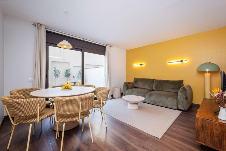 Salle de séjour élégante avec mobilier moderne dans un appartement à Building Carrer de Bailèn - sweett - 1053441 - BCN à Eixample, Barcelona