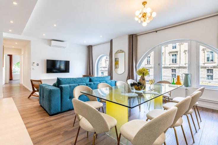 Building Quai des Orfèvres - sweett - 1053489 - PAR adresindeki bir dairede modern mobilyalarla zarif bir şekilde tasarlanmış oturma odası 1st arrondissement, Paris