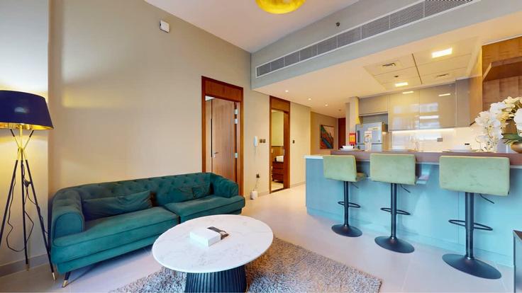 Arjan-Dubailand, Dubai에 위치한 Building Tariaq Bedon Esm - t-r-p-s-vacation-homes-rental-co-llc - 1297393 아파트의 세련된 인테리어가 돋보이는 거실