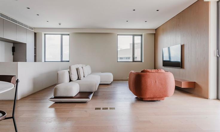 São Paulo Vila Sao Francisco (Zona Sul)のBuilding Av. Aruanã - tabas - 1047435 - SAOのアパートメントにある、モダンな家具を備えたエレガントなデザインのリビングルーム São Paulo Vila Sao Francisco (Zona Sul)のBuilding Av. Aruanã - tabas - 1047435 - SAOのアパートメントにある、モダンな家具を備えたエレガントなデザインのリビングルーム