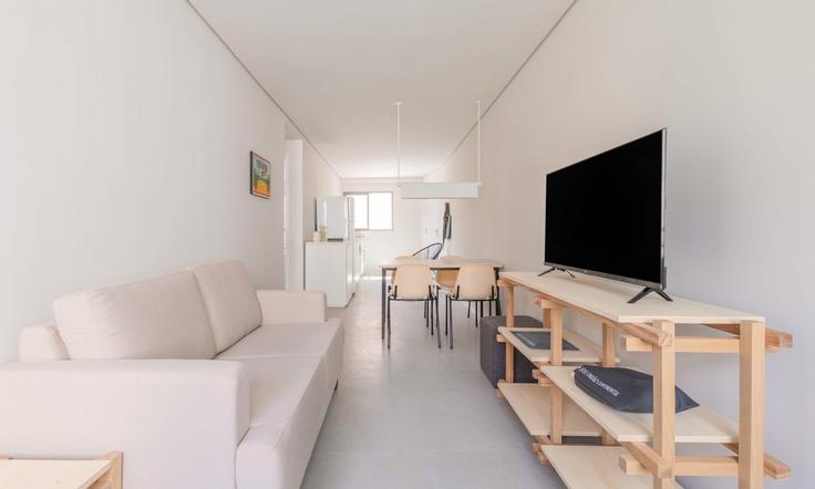 Elegante sala de estar con mobiliario moderno en un apartamento en Building Rua Rego Freitas - tabas - 376726 - SAO en Vila Buarque, São Paulo Elegante sala de estar con mobiliario moderno en un apartamento en Building Rua Rego Freitas - tabas - 376726 - SAO en Vila Buarque, São Paulo