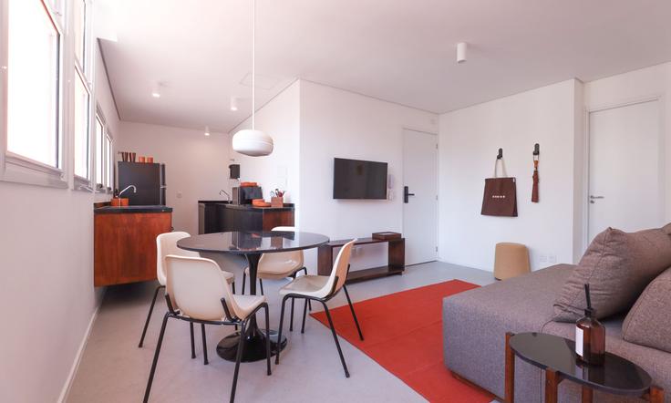 Vila Buarque, São Paulo에 위치한 Building Rua Bento Freitas - tabas - 389649 - SAO 유닛의 세련된 인테리어가 돋보이는 거실 Vila Buarque, São Paulo에 위치한 Building Rua Bento Freitas - tabas - 389649 - SAO 유닛의 세련된 인테리어가 돋보이는 거실