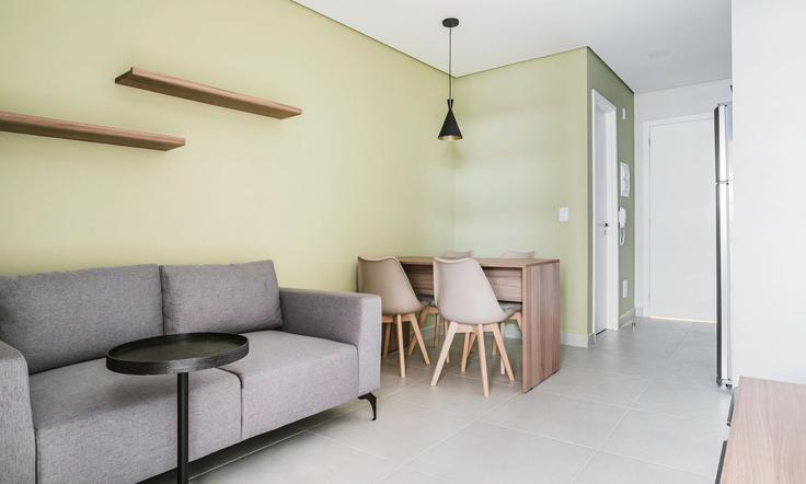 Elegant gestaltetes Wohnzimmer mit moderner Einrichtung in einer Wohnung im Building Rua Aurora - tabas - 1047622 - SAO in República, São Paulo
