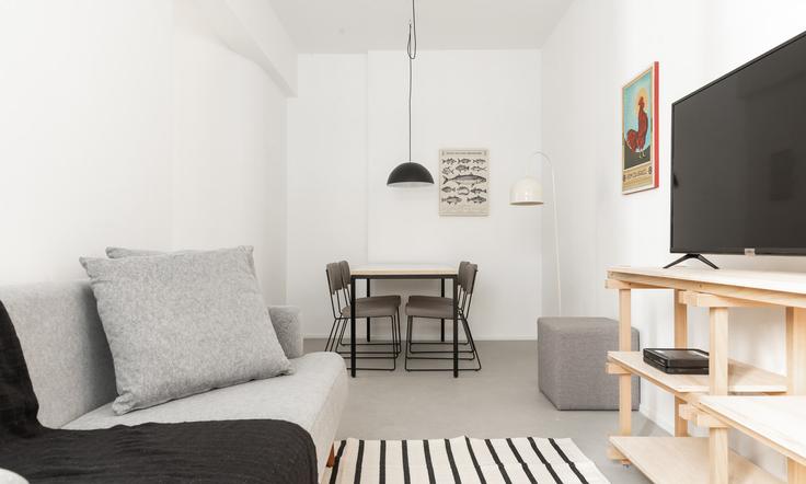 Elegant gestaltetes Wohnzimmer mit moderner Einrichtung in einer Wohnung im Building Rua Rego Freitas - tabas - 376323 - SAO in Vila Buarque, São Paulo Elegant gestaltetes Wohnzimmer mit moderner Einrichtung in einer Wohnung im Building Rua Rego Freitas - tabas - 376323 - SAO in Vila Buarque, São Paulo