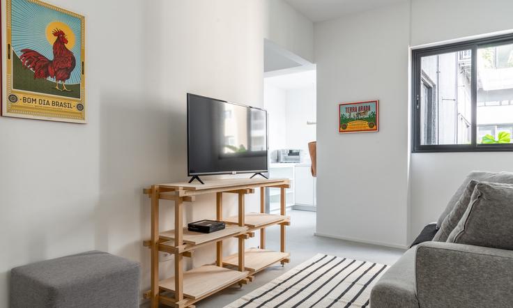 São Paulo Vila BuarqueのBuilding Rua Rego Freitas - tabas - 376368 - SAOのアパートメントにある、モダンな家具を備えたエレガントなデザインのリビングルーム