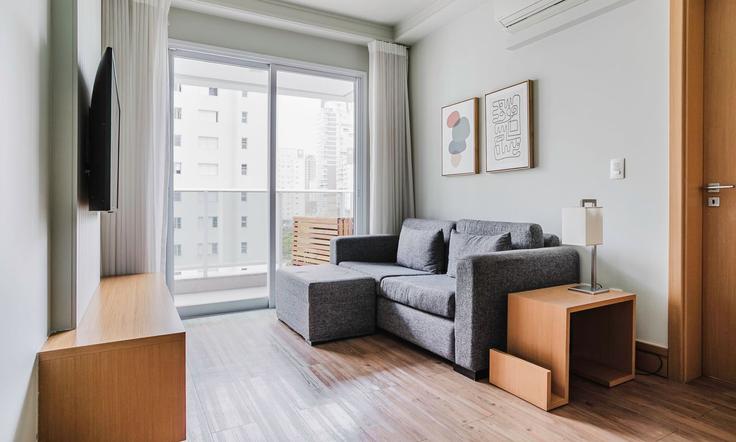 Elegant gestaltetes Wohnzimmer mit moderner Einrichtung in einer Wohnung im Building Rua Gomes de Carvalho - tabas - 1047490 - SAO in Vila Olímpia, São Paulo