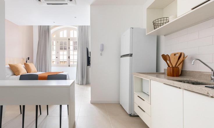 Cuisine fonctionnelle et élégante avec équipement moderne dans un appartement haut de gamme à Building Praça Floriano - tabas - 1366890 dans Centro, Rio de Janeiro Cuisine fonctionnelle et élégante avec équipement moderne dans un appartement haut de gamme à Building Praça Floriano - tabas - 1366890 dans Centro, Rio de Janeiro