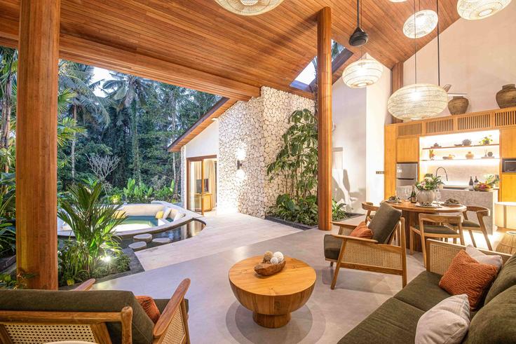 Gianyar Regency UbudのBuilding Jalan Tirtamarta Tamar no 8 - tertata-jelas-mgmt - 1366599のアパートメントにある、モダンな家具を備えたエレガントなデザインのリビングルーム Gianyar Regency UbudのBuilding Jalan Tirtamarta Tamar no 8 - tertata-jelas-mgmt - 1366599のアパートメントにある、モダンな家具を備えたエレガントなデザインのリビングルーム