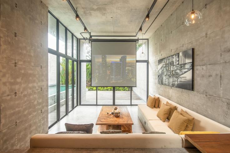 Badung Regency Kuta UtaraのBuilding Gang Nakula - tertata-jelas-mgmt - 1366553のアパートメントにある、モダンな家具を備えたエレガントなデザインのリビングルーム Badung Regency Kuta UtaraのBuilding Gang Nakula - tertata-jelas-mgmt - 1366553のアパートメントにある、モダンな家具を備えたエレガントなデザインのリビングルーム