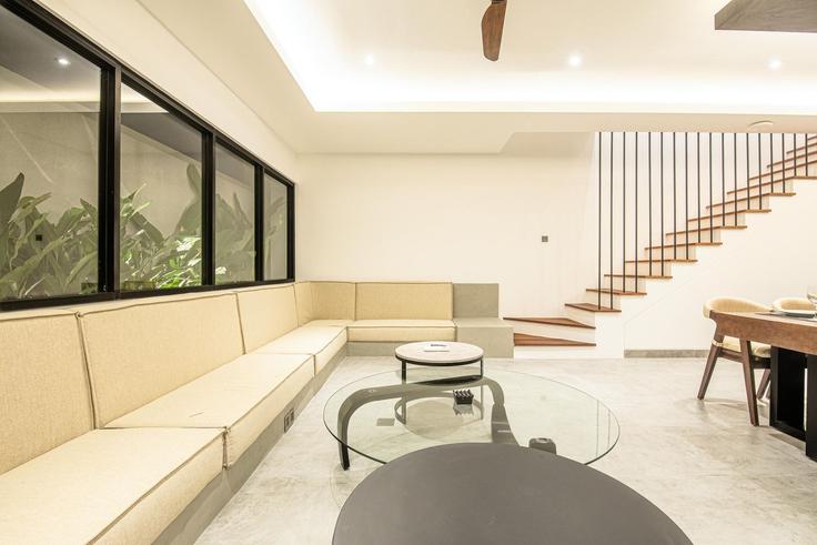 Badung Regency Kuta UtaraのBuilding Gang Rama - tertata-jelas-mgmt - 1366513のアパートメントにある、モダンな家具を備えたエレガントなデザインのリビングルーム Badung Regency Kuta UtaraのBuilding Gang Rama - tertata-jelas-mgmt - 1366513のアパートメントにある、モダンな家具を備えたエレガントなデザインのリビングルーム