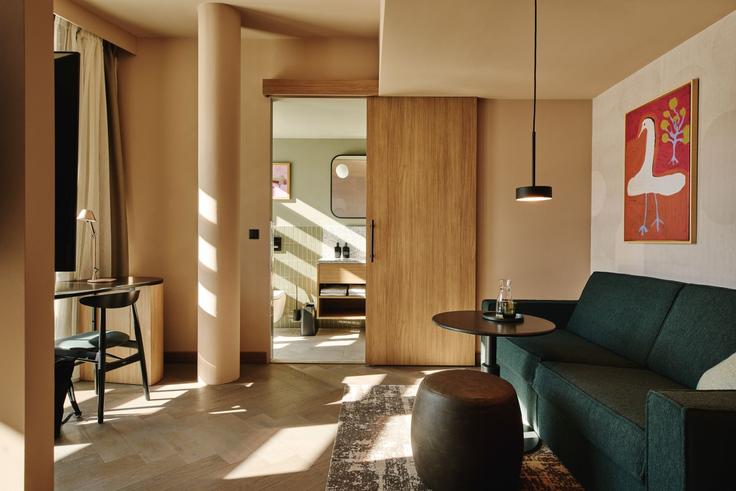 Building Wagramer Straße - tfe-group - 1369282 adresindeki bir dairede modern mobilyalarla zarif bir şekilde tasarlanmış oturma odası Vienna, Vienna