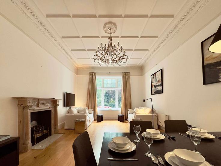 Salle de séjour élégante avec mobilier moderne dans un appartement à Building Onslow Square - the-design-traveller - 1591024 à Royal Borough of Kensington and Chelsea, London Salle de séjour élégante avec mobilier moderne dans un appartement à Building Onslow Square - the-design-traveller - 1591024 à Royal Borough of Kensington and Chelsea, London